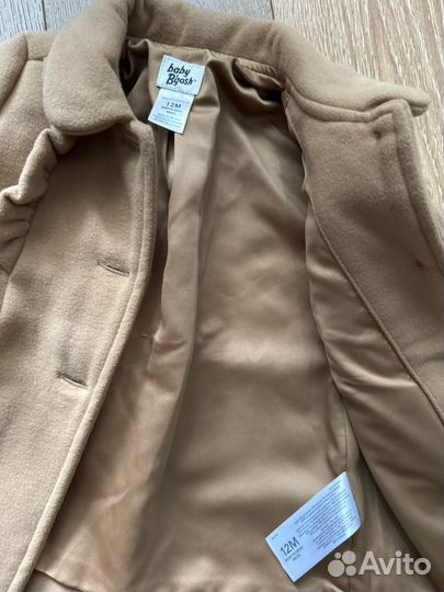 Carters Пальто на девочку