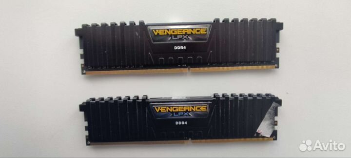 Оперативная память Corsair Vengeance (ddr4)