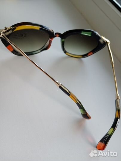 Солнцезащитные очки женские