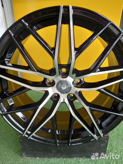 Диск литой R19 x114.3