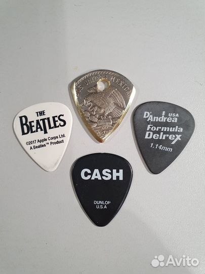 Медиатор из монеты в один песо а-ля Билли Гиббонс