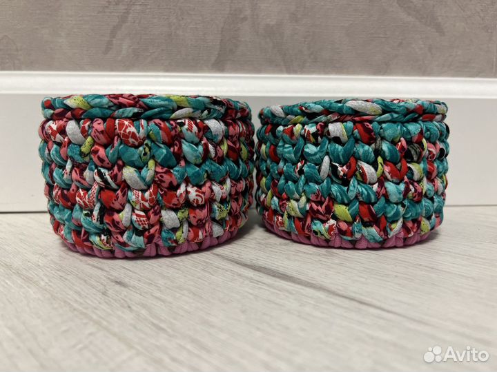 Вязаная корзина