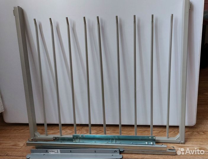 Выдвижная вешалка IKEA