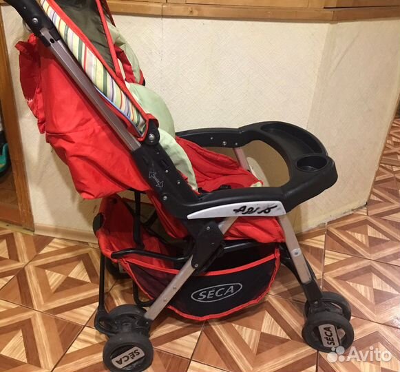 Прогулочная коляска