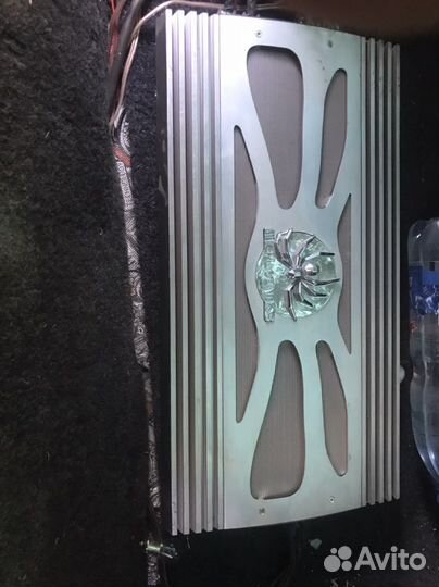 Автомобильный усилитель