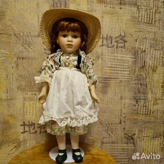 Кукла новая фарфоровая Leonardo Collection