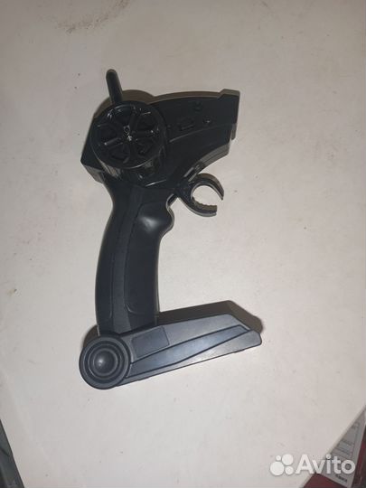 Машинка на радиоуправлении для дрифта