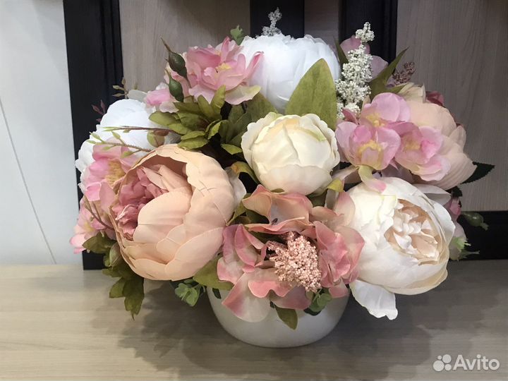 Цветочные композиции из искусственных цветов