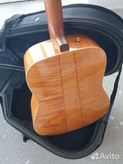 Гитара Simon & Patrick