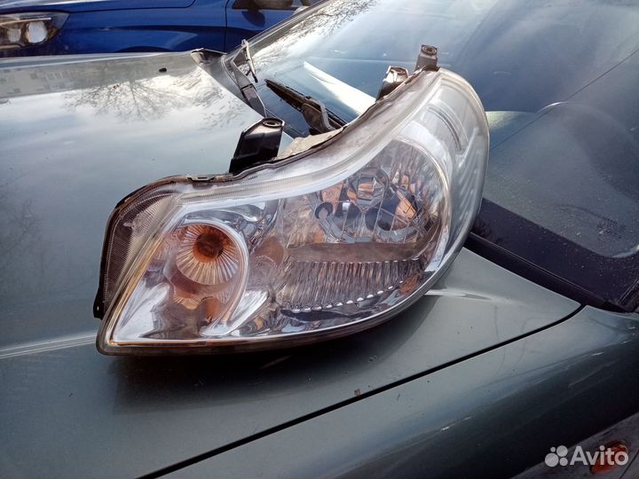 Продам фару Suzuki SX4