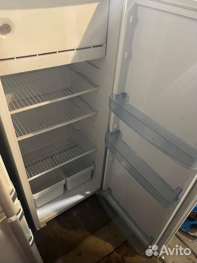 Холодильник б/у