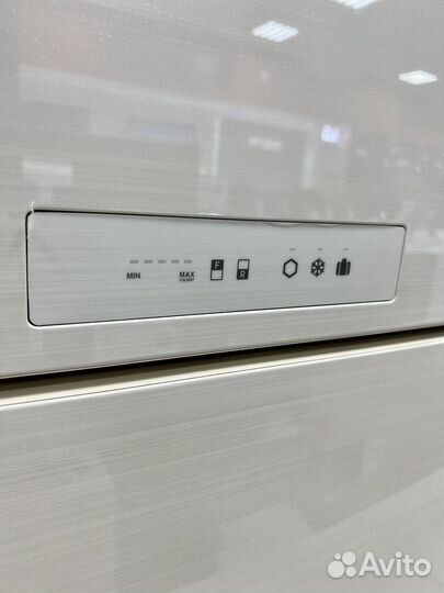 Холодильник Sharp SJ-XG55pmbe