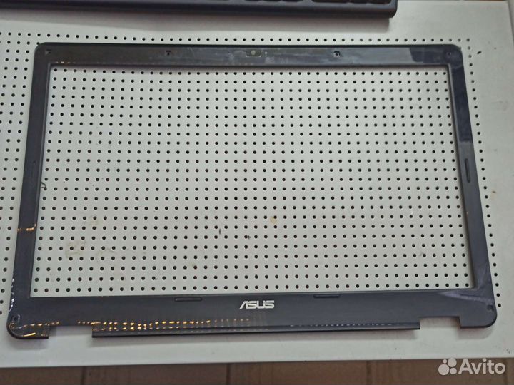 Asus K72d рамка