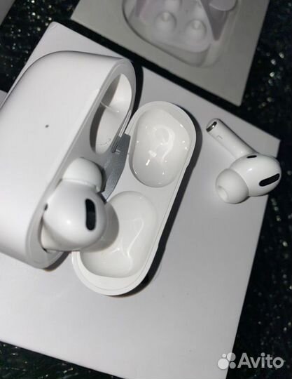 Беспроводные наушники apple airpods