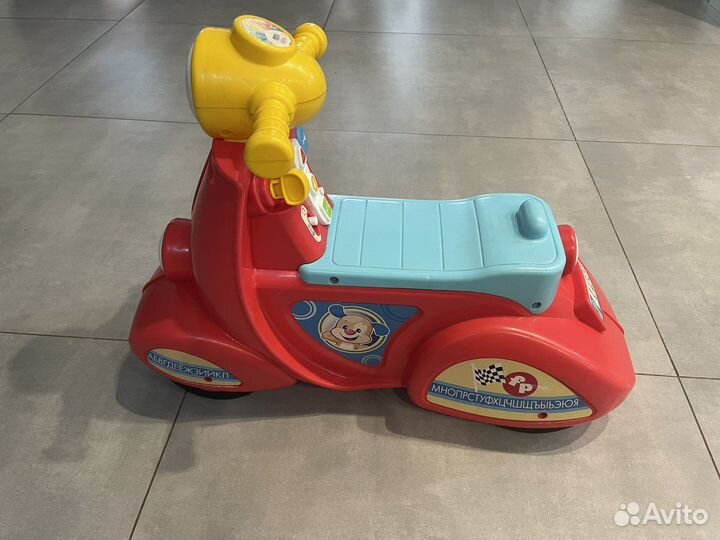 Скутер каталка Fisher Price