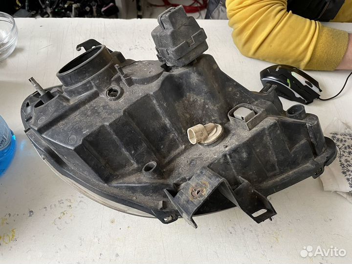 Фара левая Renault Kangoo 2003-2008