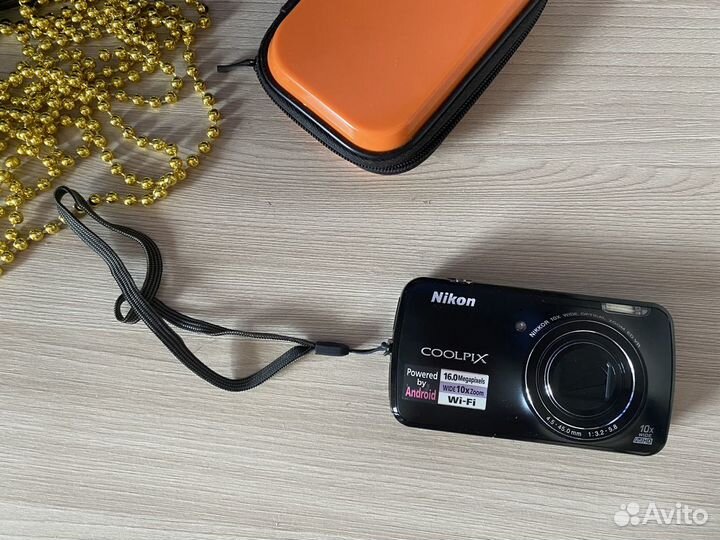 Компактный фотоаппарат