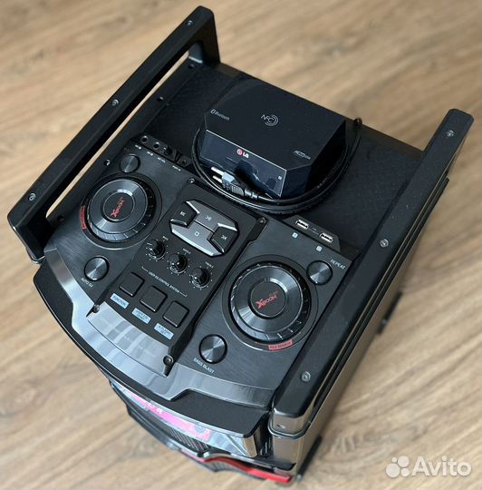 Музыкальный центр LG OM5540