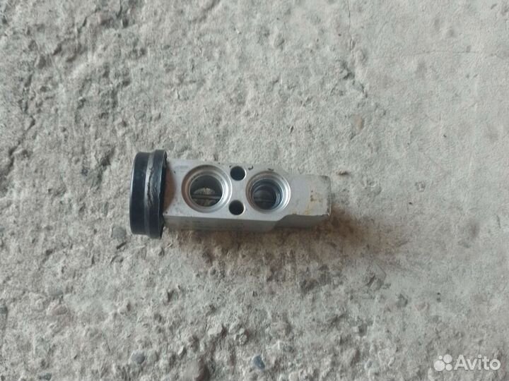 Клапан кондиционера Kia spectra