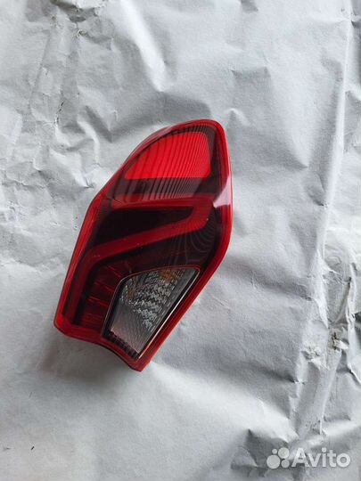 Kia k5 фонарь задний правый наружний