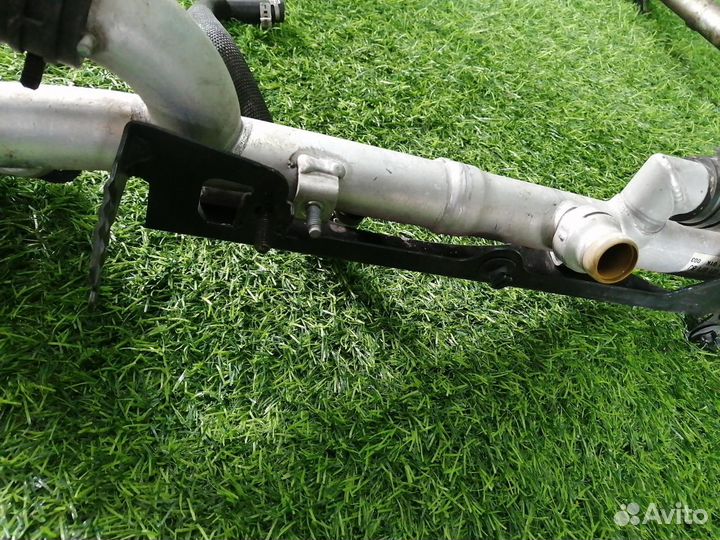 Патрубок системы охлаждения левый Audi Q7 4L BAR