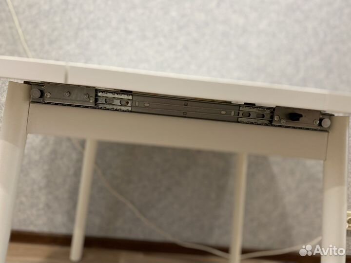 Стол обеденный