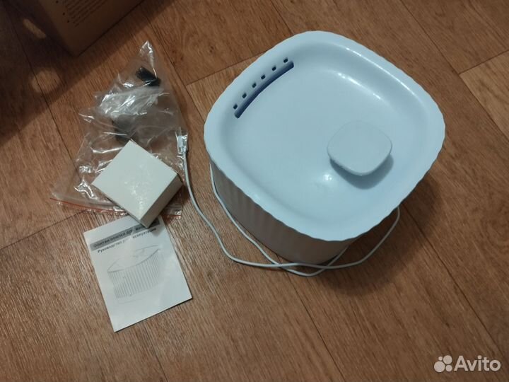 Фонтан-поилка для собак и кошек