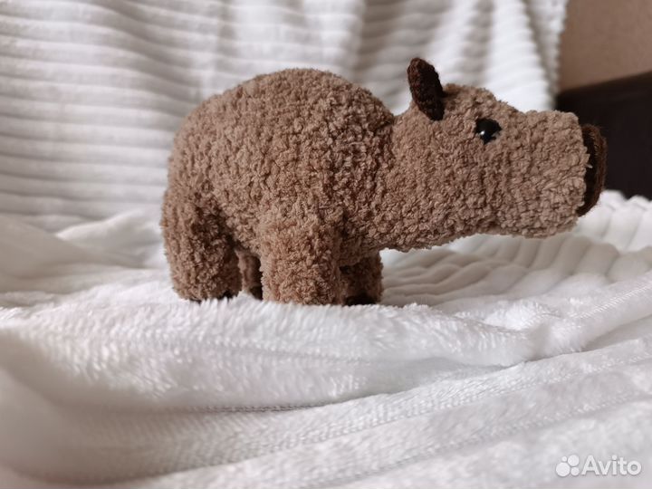Вязаная игрушка капибара ручной работы