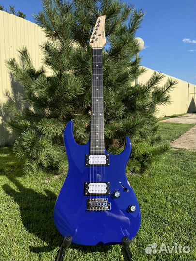 Электрогитара новая с комплектом