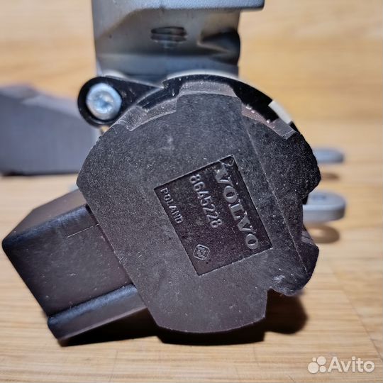 Замок зажигания с ключом Volvo S60