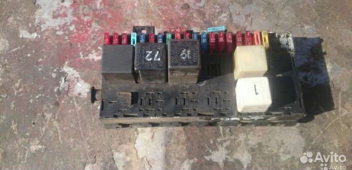 Блок предохранителей Фольксваген Гольф 2 Джетта 2