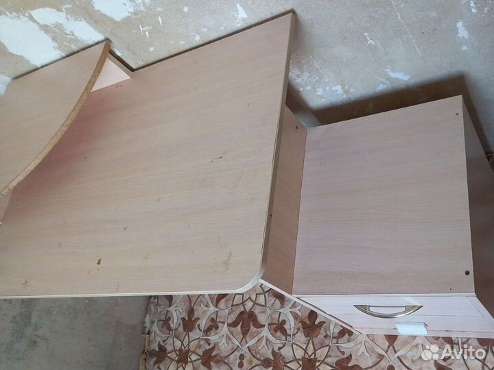 Стол письменный/Стол в детскую/Стол для школьника