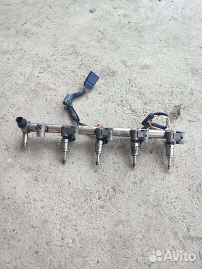 Рампа топливная в сборе Ford Mondeo 4 2.0 Ecoboost