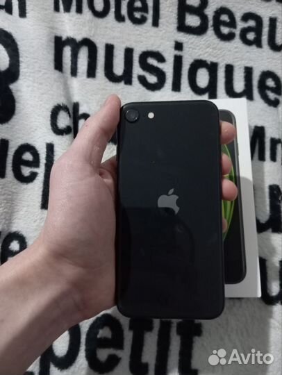 iPhone SE (2020), 128 ГБ