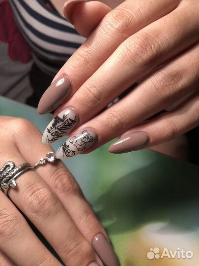 Мастер маникюра