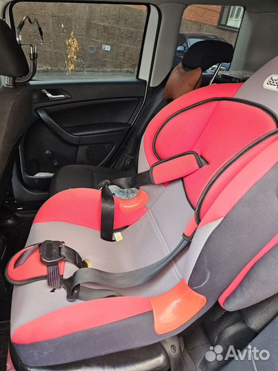 Детское автомобильное кресло