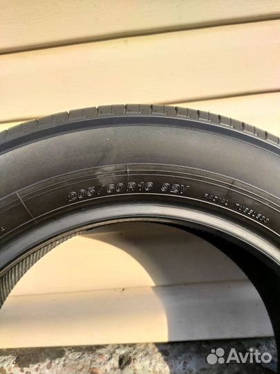 Yokohama Advan dB V552 205/60 R16 92V