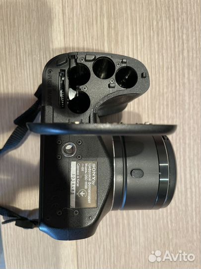Цифровой фотоаппарат Sony DSC-H100