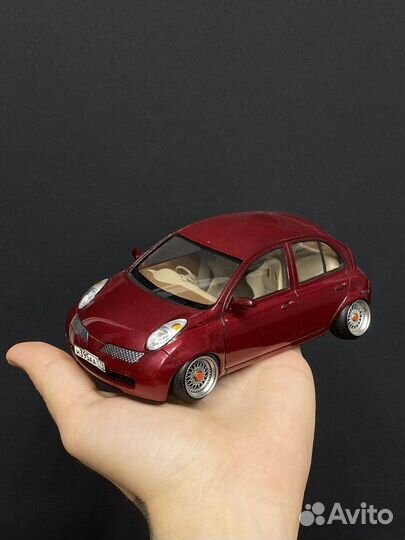 Модель Nissan March/Micra масштаб 1.24