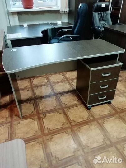 Компьютерные столы новые