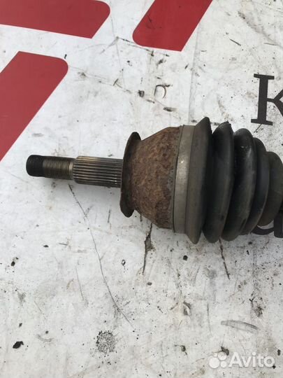 Полуось передняя левая Nissan Pathfinder