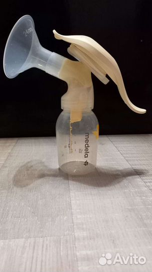 Молокоотсос ручной Medela
