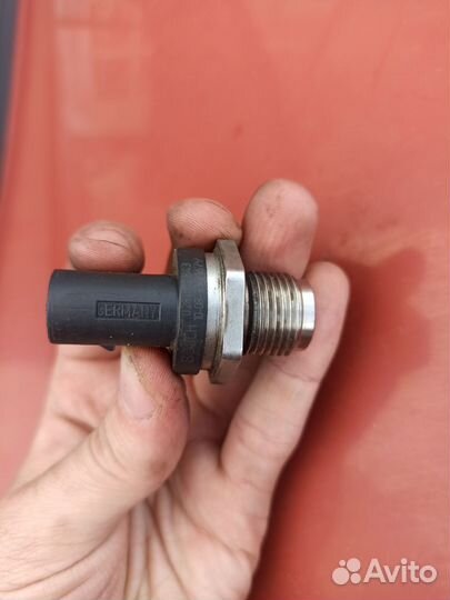 Датчик давления топлива с топливной рампы Bosch