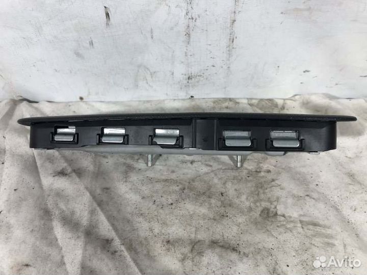 Подушка безопасности в сиденье передняя левая