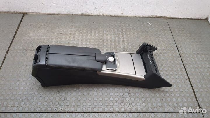 Консоль салона Mercedes E W212, 2011