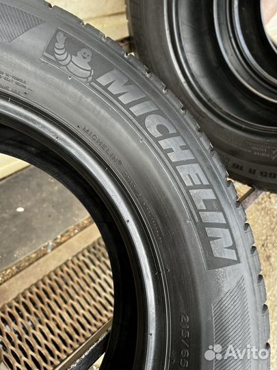 Michelin Latitude Tour HP 215/65 R16 98H