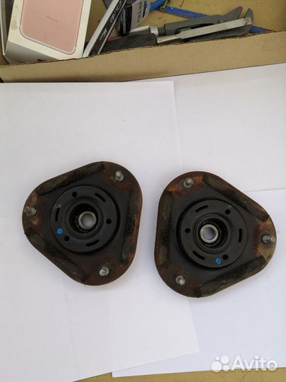 Опорные подшипники Тойота Авенсис 1,8