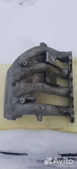 Впускной коллектор Mercedes W202 1.8 16B95 2000