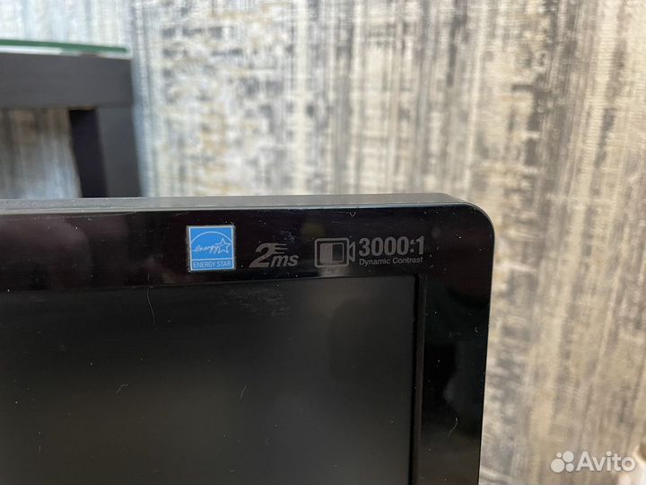 Монитор Samsung