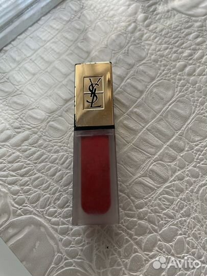 Матовый блеск для губ YSL